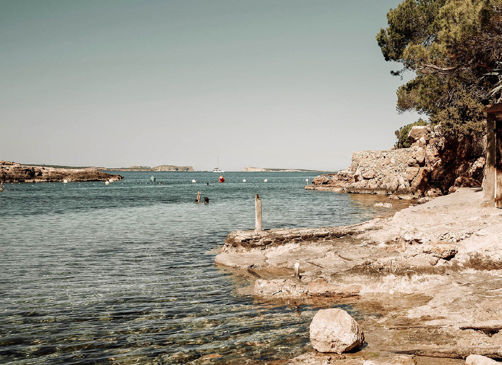 De kust van Ibiza